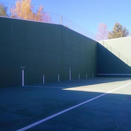 Las Margas. Golf. Bici. Esqui. Piscina. Sabiñánigo エクステリア 写真